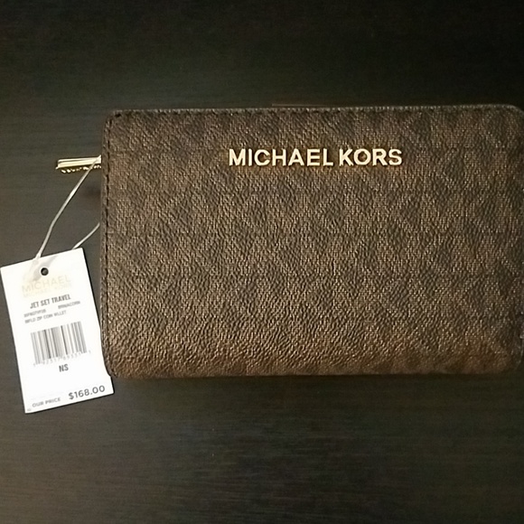 Michael Kors Handbags - Michael Kors Jet Set Travel Zip Coin Wallet